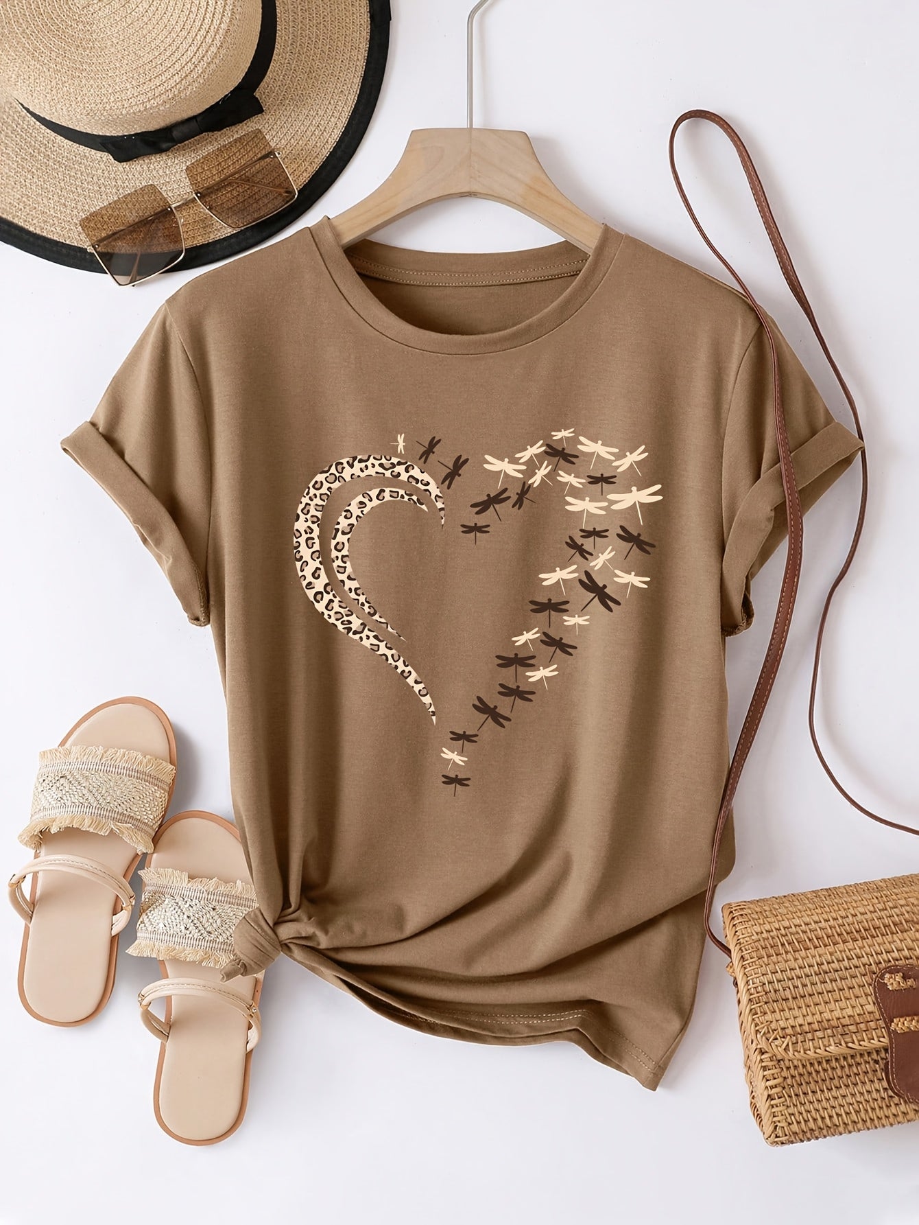 Women's Casual Round Neck T-Shirt, Heart Pattern